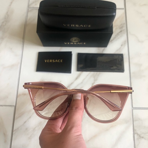 🔥NEW VERSACE SUNGLASSES 🔥 - Picture 7 of 12